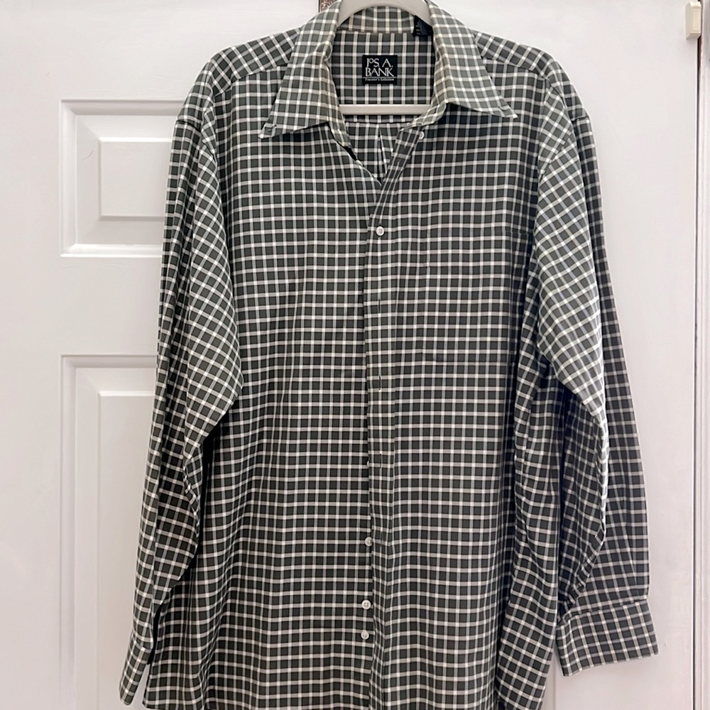 JoS.A. Bank Travelers collection shirt, Large